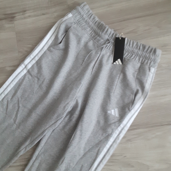 Adidas Women Joggers ( L ) - Picture 2 of 6